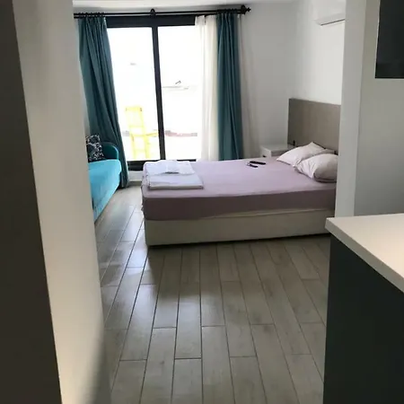 Ugur Aparthotel *